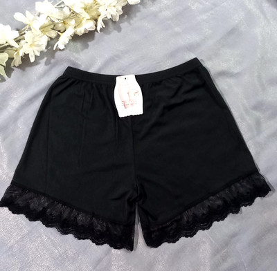 شورتک زنانه طرح کبریتی